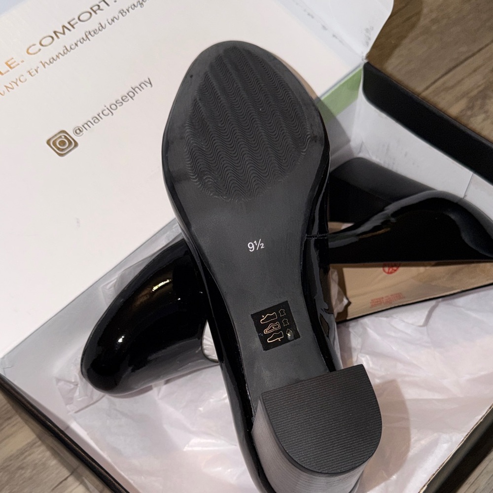 Women's Black Patent Block Heel Pumps - Picture 2 of 3